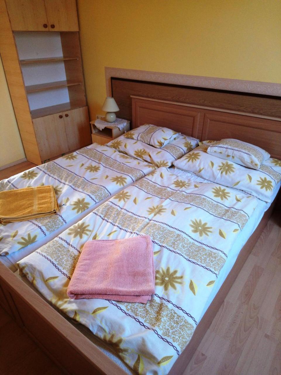 Erika Vendeghaz Hotel บุค ภายนอก รูปภาพ